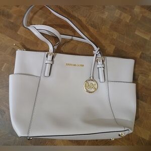 🆕️ Michael Kors Tote